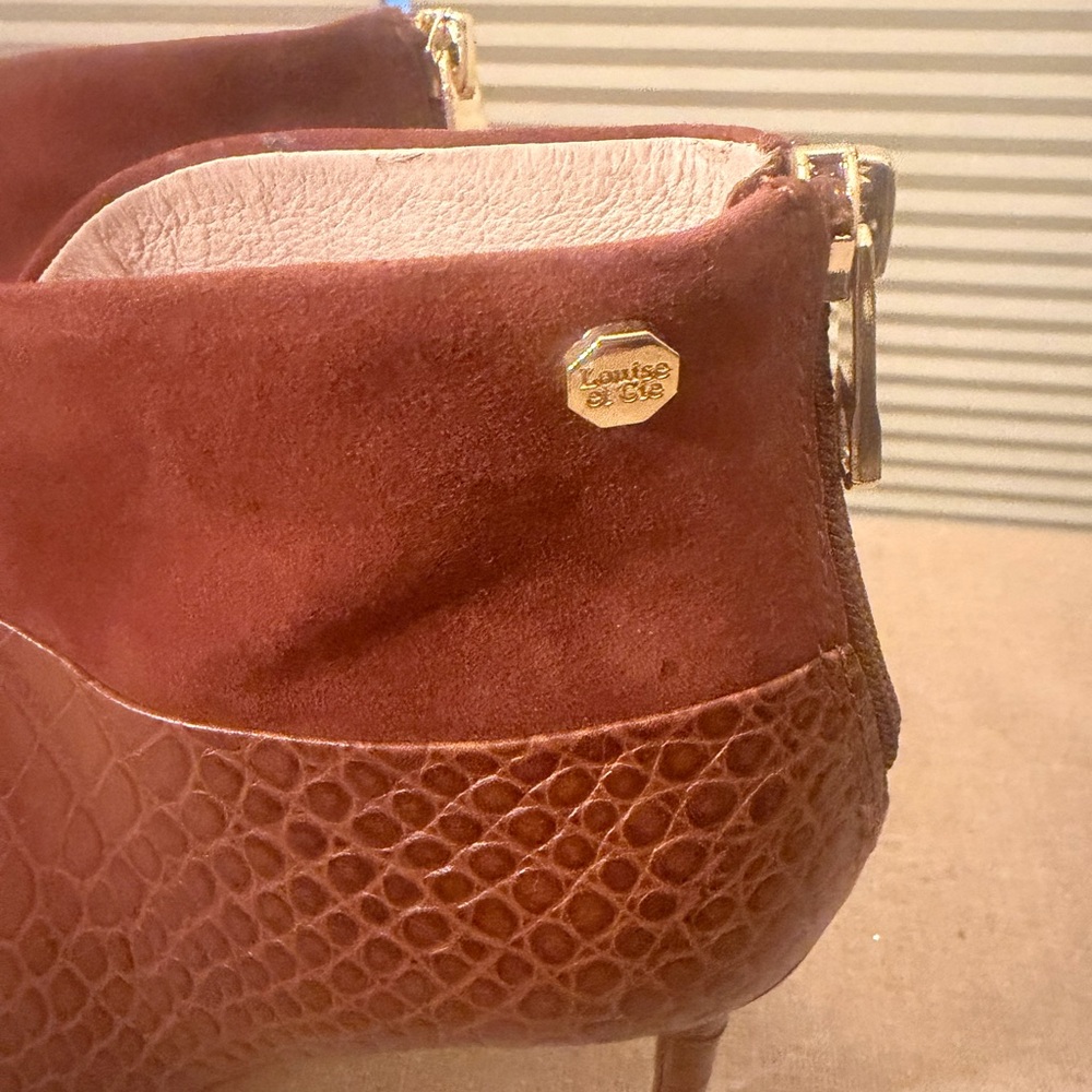 Louise et Cie Tan Crocodile Pattern with suede detail  Ankle Booties - Picture 5 of 6